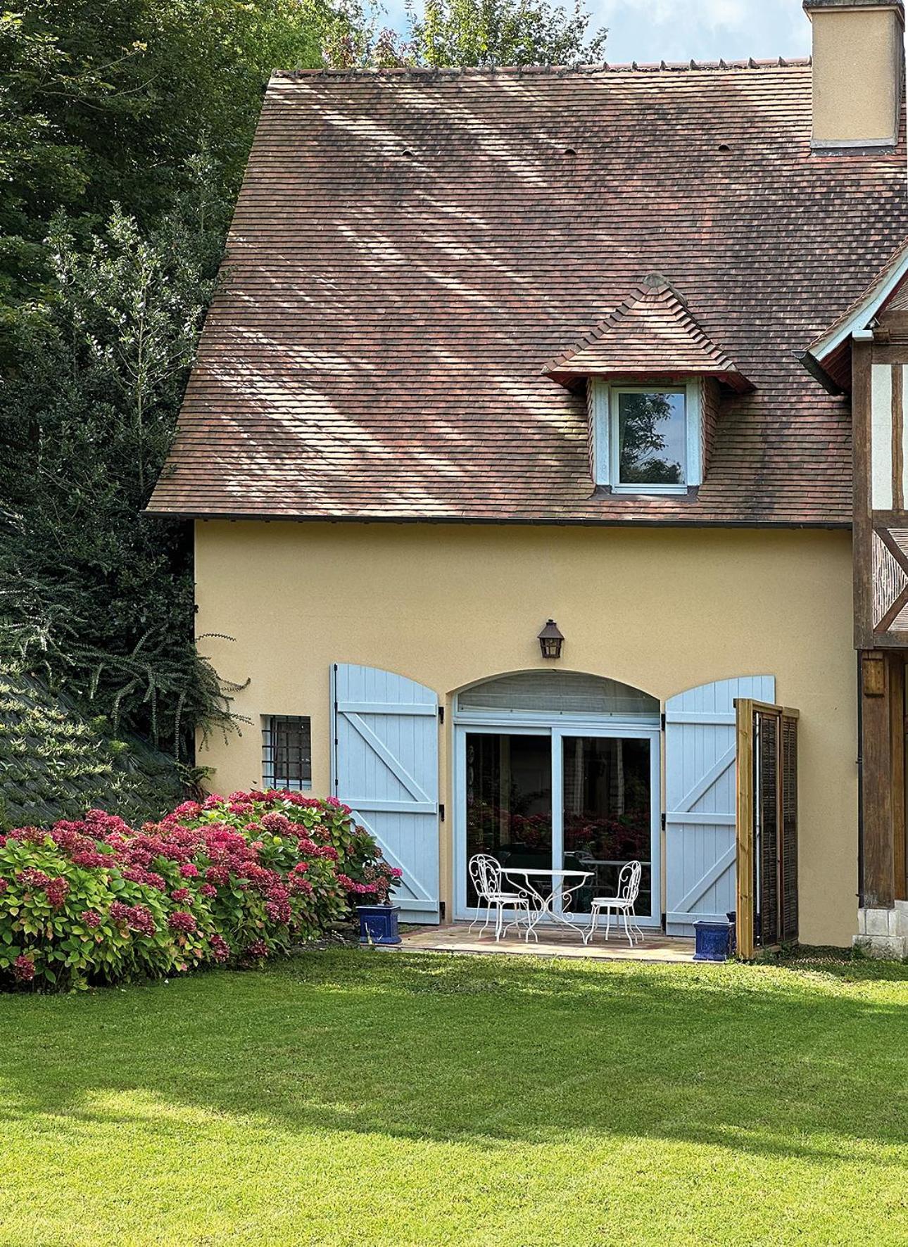 La porte bleue Trouville-sur-Mer Eksteriør billede