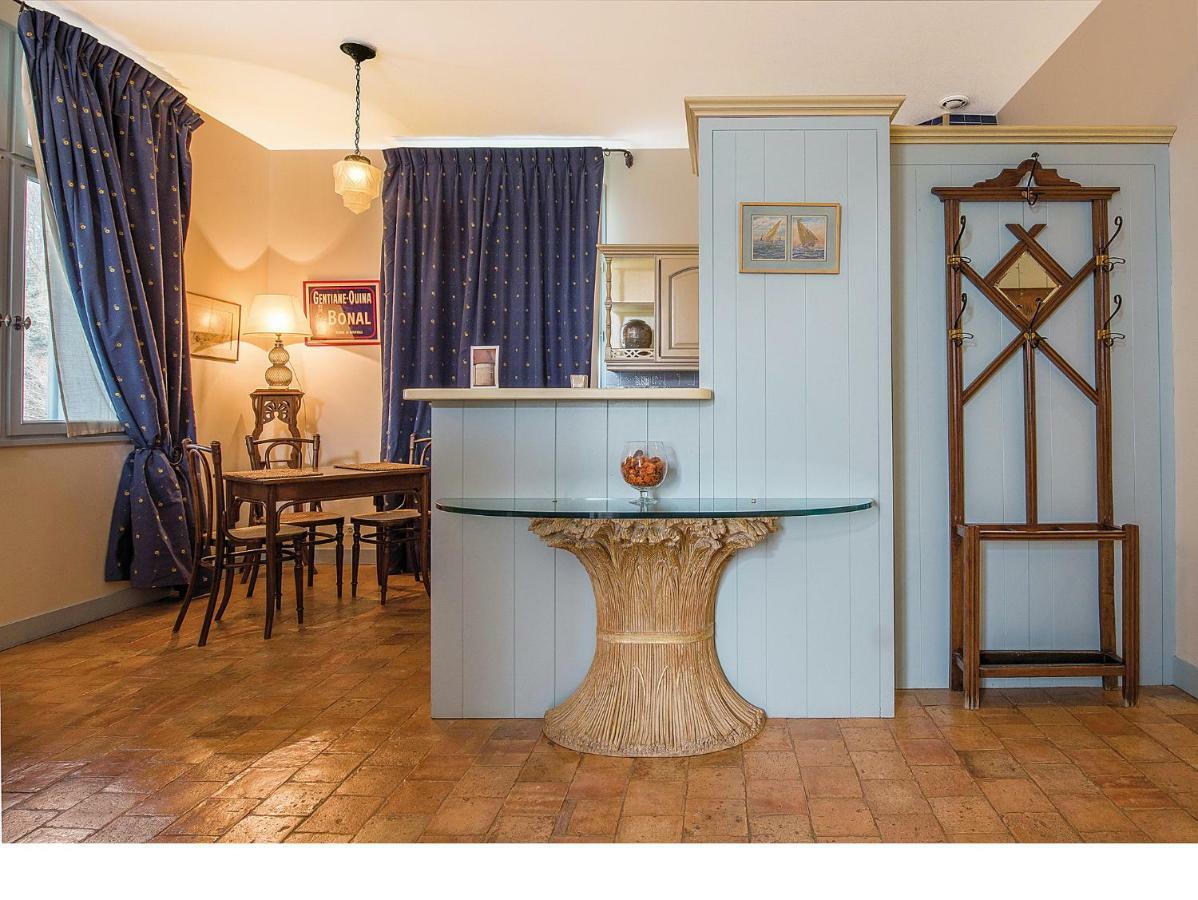 La porte bleue Trouville-sur-Mer Eksteriør billede