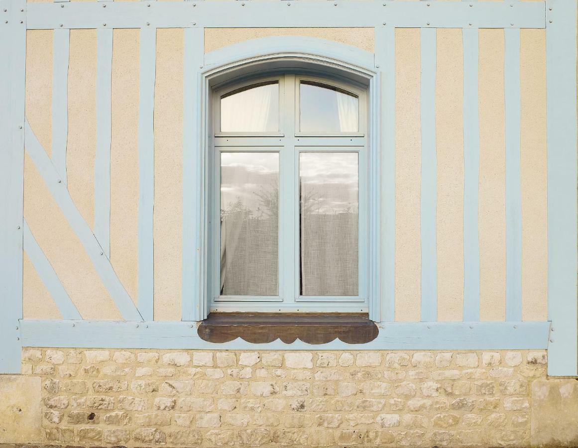 La porte bleue Trouville-sur-Mer Eksteriør billede